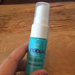 Coola makeup setting spray